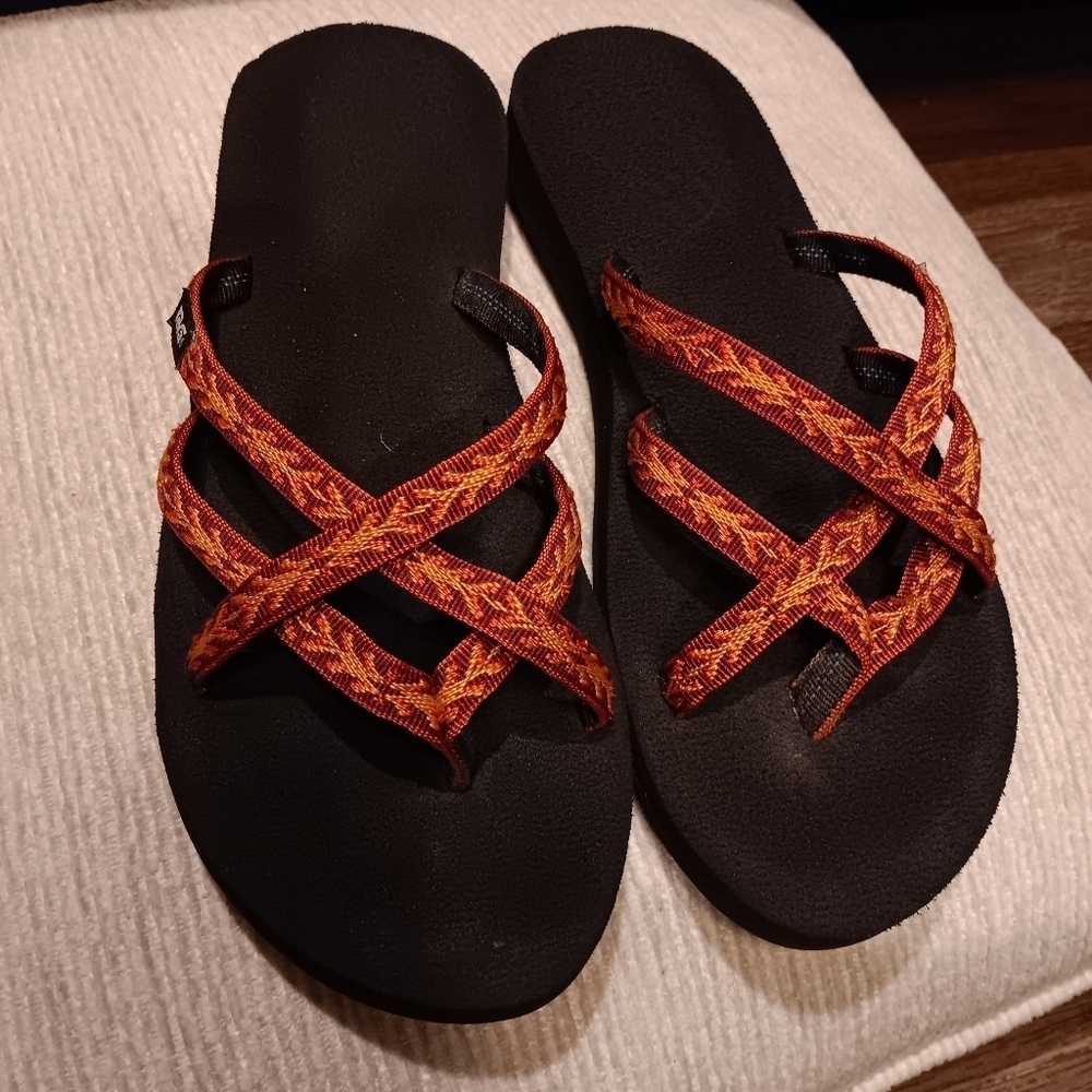 Teva Women's Black and Orange Sandals Sz 9w